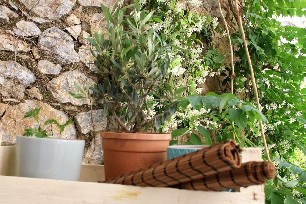 75 Sq.M. Apt In The Heart Of Athens - Renovated Exterior photo